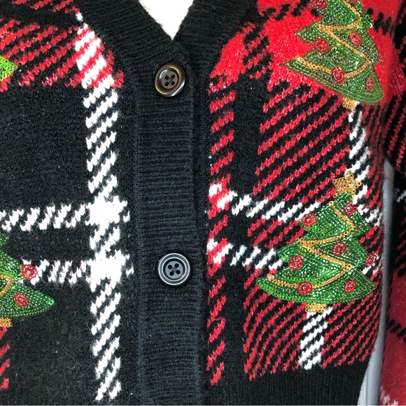 New! Urban Heritage cropped sequinned ugly Christmas sweater, medium - Picture 4 of 8